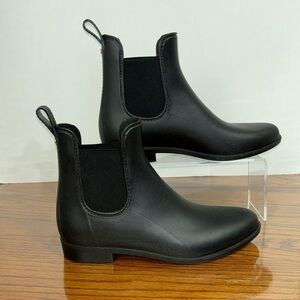 Sam Edelman Chelsea black rain ankle boots/booties. Size 9. EUC.